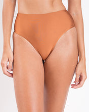 Carregar imagem no visualizador da galeria, Gallery: Rio De Sol Calcinha Bottom Nocciola Hotpants