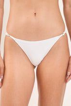 Carregar imagem no visualizador da galeria, Gallery: Rio De Sol Calcinha Bottom Sand-White Cheeky-Fixa