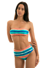 Carregar imagem no visualizador da galeria, Model Front: Rio De Sol Calcinha Bottom Upbeat Reto Hotpant