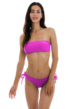 Carregar imagem no visualizador da galeria, Model Front: Rio De Sol Calcinha Bottom Uv-Pink Madrid