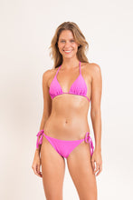 Carregar imagem no visualizador da galeria, Model Front: Rio De Sol Calcinha Bottom Vita-Pink Ibiza-Comfy