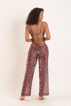 Carregar imagem no visualizador da galeria, Model Back: Rio De Sol Calça De Praia Cobra Trouser