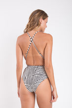 Carregar imagem no visualizador da galeria, Model Back: Rio De Sol Maiô Collage New Vegas