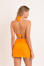 Carregar imagem no visualizador da galeria, Model Back: Rio De Sol Saia Dots-Mango Skirt-Knot