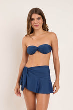Carregar imagem no visualizador da galeria, Model Front: Rio De Sol Saia Mini Skirt Navy