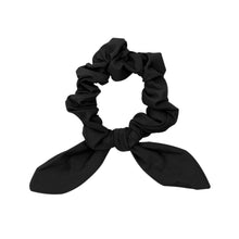 Carregar imagem no visualizador da galeria, Product Front: Rio De Sol Xuxinha (Acessório De Cabelo) Nero Scrunchie