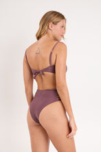 Carregar imagem no visualizador da galeria, Model Back: Rio De Sol Set Set Malibu-Ebano Bandeau-Iris Highwaist-Spin-Iris