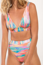 Carregar imagem no visualizador da galeria, Image 07: Rio De Sol Set Set River Halter-Cos Hotpant-Cos