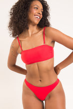 Carregar imagem no visualizador da galeria, Image 09: Rio De Sol Set Set Rouge Bandeau-Reto Nice-Fio