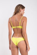 Carregar imagem no visualizador da galeria, Model Back: Rio De Sol Soutien Top Citrico Bandeau-Crispy