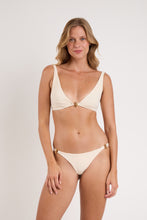 Carregar imagem no visualizador da galeria, Model Front: Rio De Sol Soutien Top Malibu-Natural Agnes