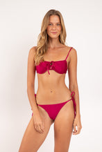 Carregar imagem no visualizador da galeria, Model Front: Rio De Sol Soutien Top Shimmer-Desejo Balconet-Tie