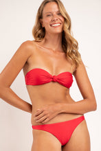 Carregar imagem no visualizador da galeria, Image 05: Rio De Sol Set Set Microfibra-Chic-Red Bandeau-Joy Leblon
