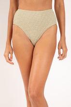 Carregar imagem no visualizador da galeria, Gallery: Rio De Sol Calcinha Bottom Brisa-Pistache Hotpants
