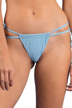 Carregar imagem no visualizador da galeria, Gallery: Rio De Sol Calcinha Bottom Dots-Sky Pipa
