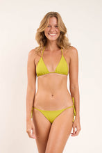 Carregar imagem no visualizador da galeria, Model Front: Rio De Sol Set Set Fluity-Abacateiro Tri-Inv Lacinho

