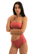 Carregar imagem no visualizador da galeria, Model Front: Rio De Sol Maiô Body Kiwanda Madras Rio

