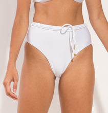 Carregar imagem no visualizador da galeria, Image 10: Rio De Sol Calcinha Bottom Shimmer-White Belted-High-Waist
