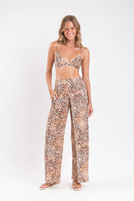 Carregar imagem no visualizador da galeria, Gallery: Rio De Sol Calça De Praia Leopard Wide Pants
