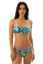 Carregar imagem no visualizador da galeria, Model Front: Rio De Sol Calcinha Bottom Isla Band Comfort
