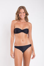Carregar imagem no visualizador da galeria, Model Front: Rio De Sol Calcinha Bottom Touch-Black Essential-Comfy

