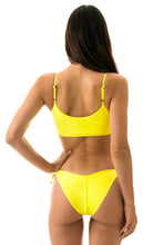 Carregar imagem no visualizador da galeria, Model Back: Rio De Sol Calcinha Bottom Strega Bra Comfort
