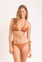 Carregar imagem no visualizador da galeria, Model Front: Rio De Sol Soutien Top Nocciola Tri-Inv
