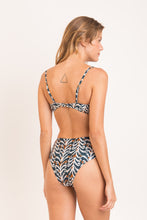 Carregar imagem no visualizador da galeria, Model Back: Rio De Sol Soutien Top Ikat Twist
