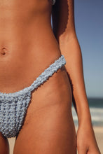 Carregar imagem no visualizador da galeria, Image 13: Rio De Sol Calcinha Bottom Drift-Cianita Eden

