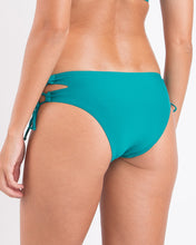 Carregar imagem no visualizador da galeria, Image 05: Rio De Sol Calcinha Bottom Grove Madrid
