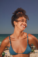 Carregar imagem no visualizador da galeria, Image 06: Rio De Sol Xuxinha (Acessório De Cabelo) Luma Scrunchie
