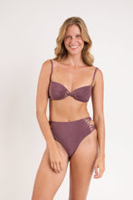 Carregar imagem no visualizador da galeria, Model Front: Rio De Sol Set Set Malibu-Ebano Bandeau-Iris Highwaist-Spin-Iris

