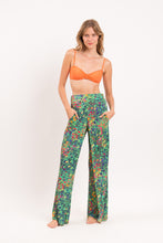 Carregar imagem no visualizador da galeria, Model Front: Rio De Sol Calça De Praia Wilds Wide Pants
