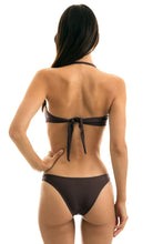 Carregar imagem no visualizador da galeria, Model Back: Rio De Sol Soutien Top Meteorite Bandeau
