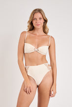 Carregar imagem no visualizador da galeria, Image 05: Rio De Sol Set Set Malibu-Natural Bandeau-Iris High-Waist-Spin-Iris
