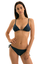 Carregar imagem no visualizador da galeria, Model Front: Rio De Sol Calcinha Bottom Shark Inv Comfort
