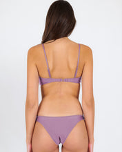 Carregar imagem no visualizador da galeria, Image 06: Rio De Sol Set Set Shimmer-Harmonia Bandeau-Knot Essential

