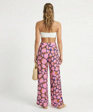 Carregar imagem no visualizador da galeria, Model Back: Rio De Sol Calça De Praia Amore-Pink Wide Pants
