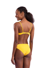 Carregar imagem no visualizador da galeria, Model Back: Rio De Sol Calcinha Bottom Malibu-Yellow Essential-Comfy

