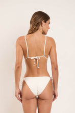 Carregar imagem no visualizador da galeria, Model Back: Rio De Sol Calcinha Bottom Sand-Chantilly Ibiza-Comfy
