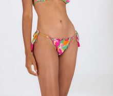 Carregar imagem no visualizador da galeria, Gallery: Rio De Sol Calcinha Bottom Green-Bloom Frufru-Fio
