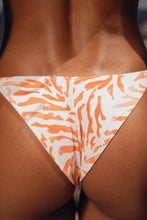 Carregar imagem no visualizador da galeria, Image 12: Rio De Sol Calcinha Bottom Sahari Lacinho
