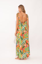 Carregar imagem no visualizador da galeria, Model Back: Rio De Sol Vestido De Praia Tropical Long Dress Chiara
