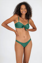 Carregar imagem no visualizador da galeria, Model Front: Rio De Sol Set Set Palace Bandeau-No Essential
