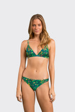 Carregar imagem no visualizador da galeria, Model Front: Rio De Sol Calcinha Bottom Wilds Essential-Comfy
