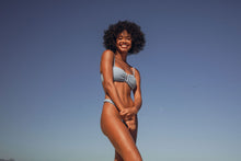 Carregar imagem no visualizador da galeria, Image 14: Rio De Sol Calcinha Bottom Drift-Cianita Eden
