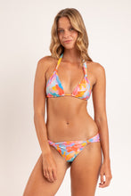 Carregar imagem no visualizador da galeria, Model Front: Rio De Sol Calcinha Bottom Cloud Mel
