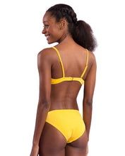 Carregar imagem no visualizador da galeria, Image 07: Rio De Sol Set Set Malibu-Yellow Balconet Essential-Comfy
