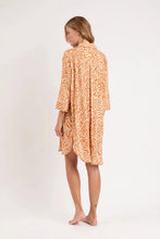 Carregar imagem no visualizador da galeria, Model Back: Rio De Sol Caftans / Saida De Praia Sahari Chemise Gabriele
