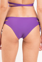 Carregar imagem no visualizador da galeria, Image 07: Rio De Sol Calcinha Bottom Amuleto Madrid
